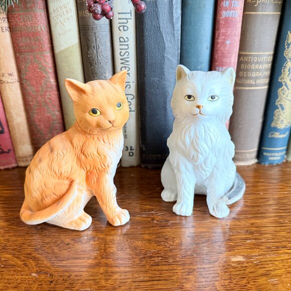 2 Vintage Porcelain Cats - Picture 6 of 13